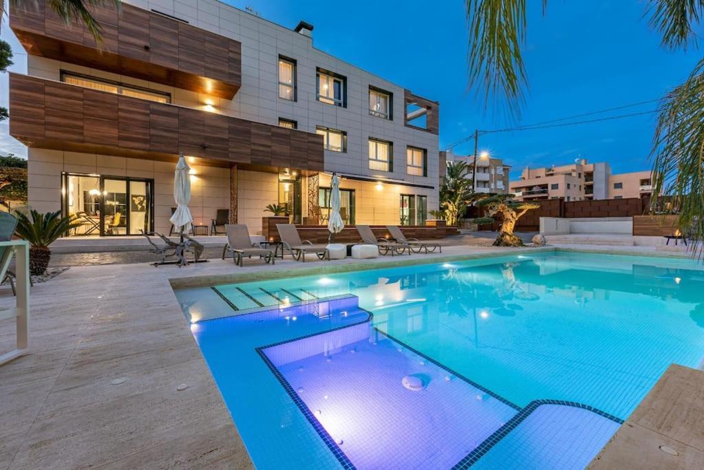 Luxury Casa Con Piscina, Wifi, 150M Dal Mare Apartment Miami Playa ภายนอก รูปภาพ